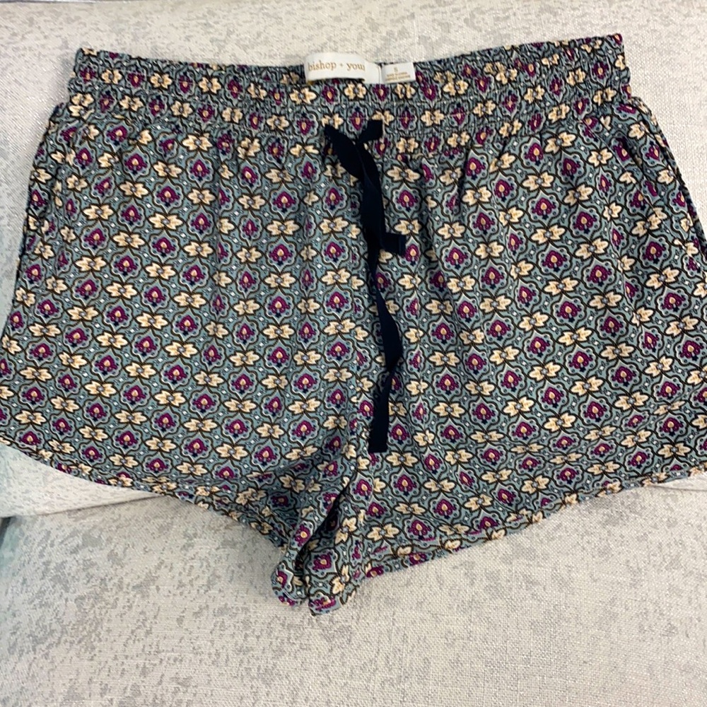 Tie waist shorts